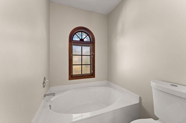 978 Winterberry Drive, Woodbury, MN 55125