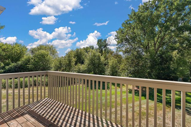 978 Winterberry Drive, Woodbury, MN 55125