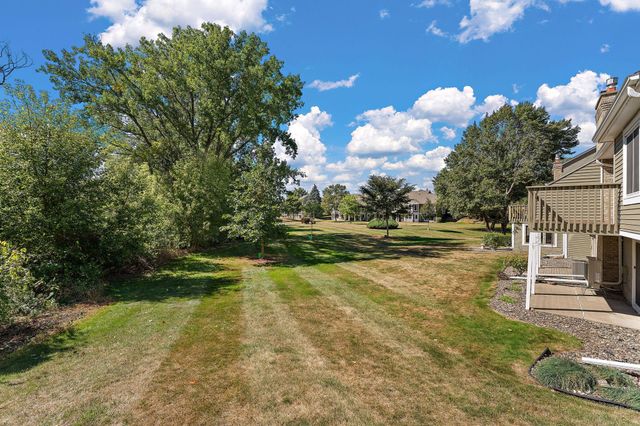 978 Winterberry Drive, Woodbury, MN 55125