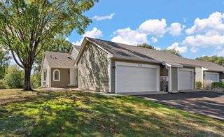 978 Winterberry Drive, Woodbury, MN 55125