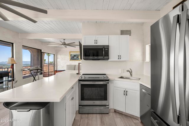 6900 N HIGHLANDS Drive, Paradise Valley, AZ 85253