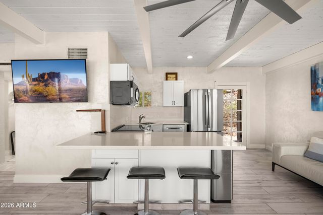6900 N HIGHLANDS Drive, Paradise Valley, AZ 85253