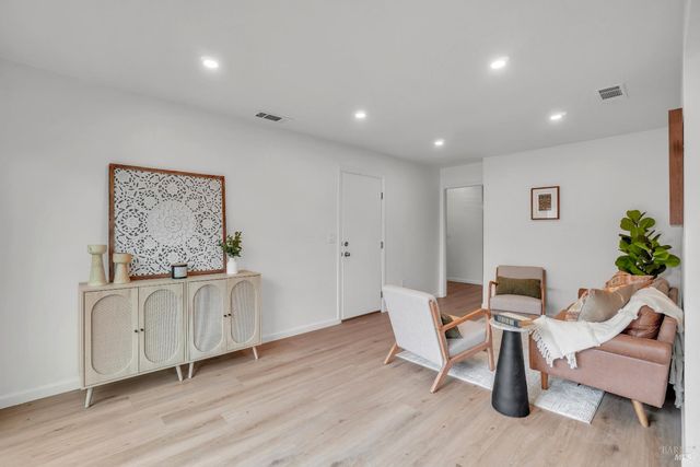 607 Seagull Dr, Suisun City, CA 94585