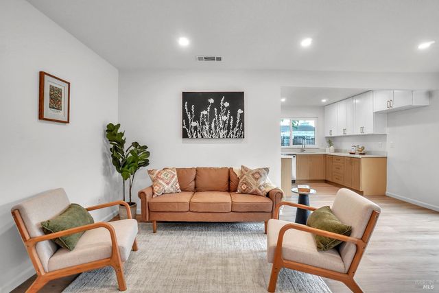 607 Seagull Dr, Suisun City, CA 94585