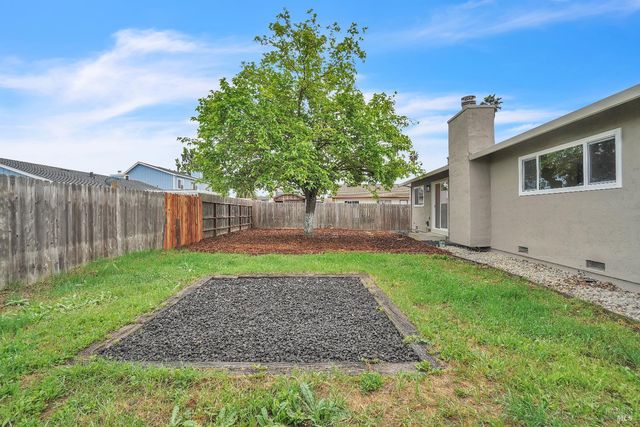 607 Seagull Dr, Suisun City, CA 94585