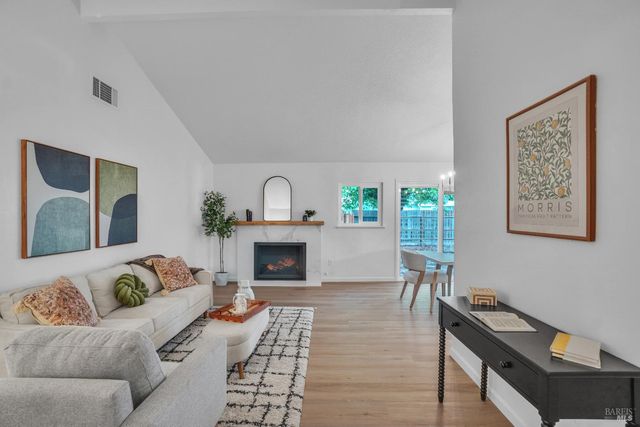 607 Seagull Dr, Suisun City, CA 94585