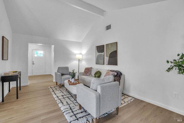 607 Seagull Dr, Suisun City, CA 94585