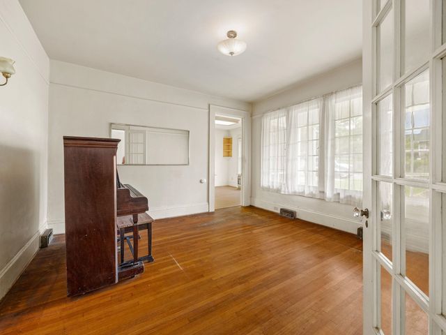 555 Poplar St, Spartanburg, SC 29302