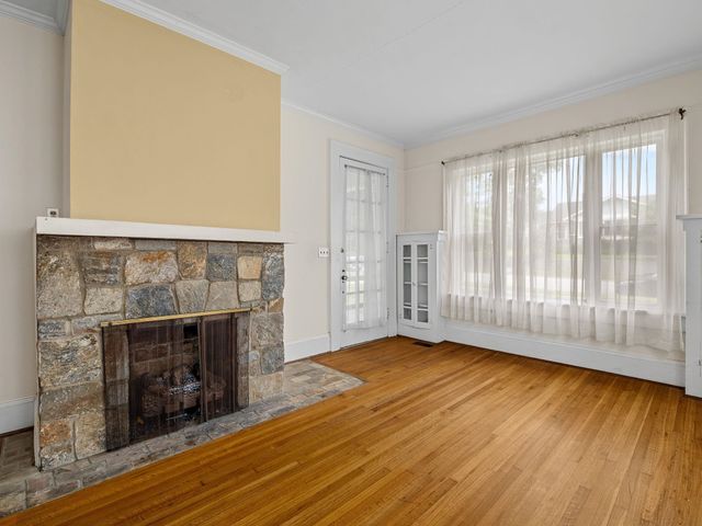 555 Poplar St, Spartanburg, SC 29302