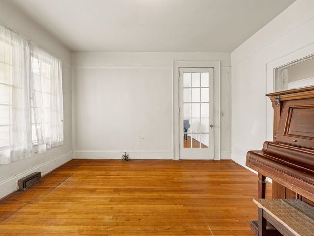 555 Poplar St, Spartanburg, SC 29302