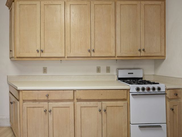 555 Poplar St, Spartanburg, SC 29302