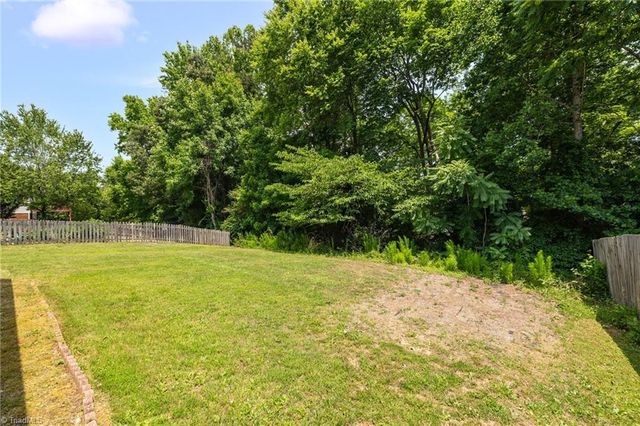 3925 Hickswood Forest Court, High Point, NC 27265