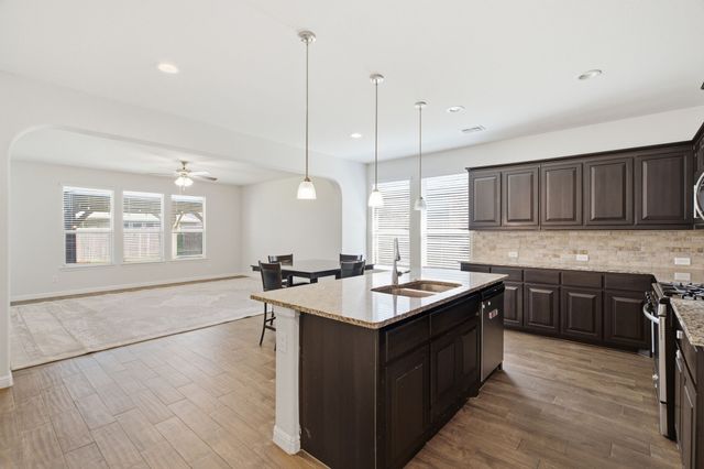 1113 Twin Brooks Lane, Fort Worth, TX 76177