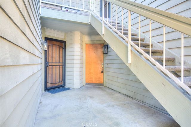 3 Carriage, Pomona, CA 91766