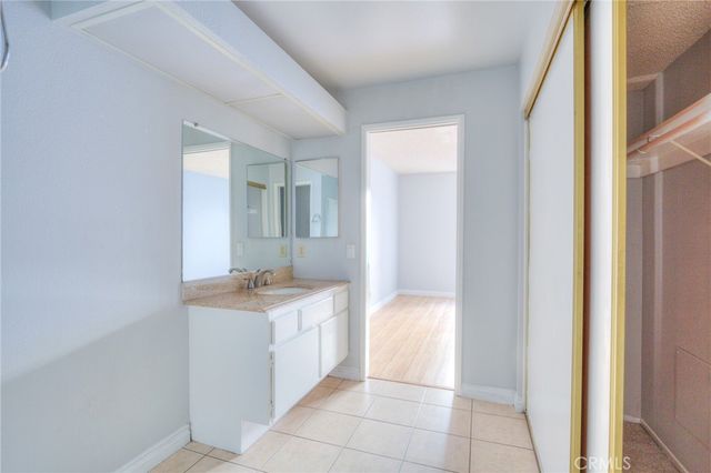 3 Carriage, Pomona, CA 91766