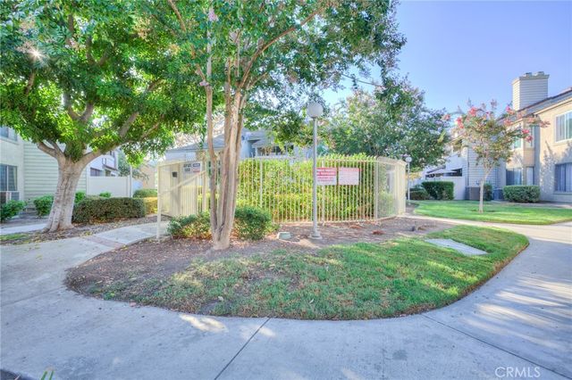 3 Carriage, Pomona, CA 91766