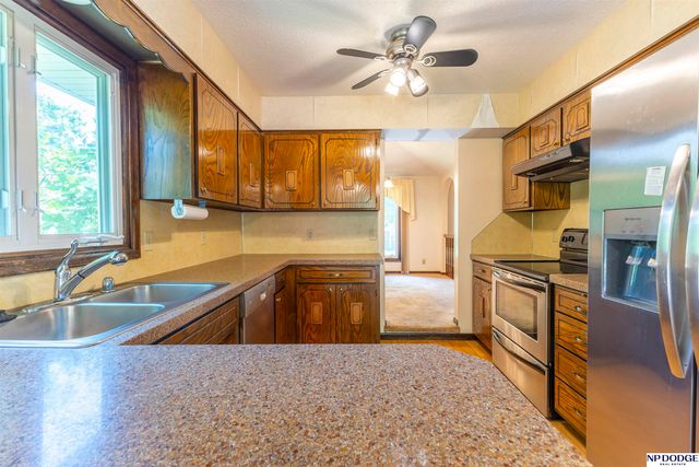 2121 N 129th Street, Omaha, NE 68164