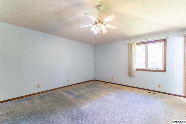 2121 N 129th Street, Omaha, NE 68164
