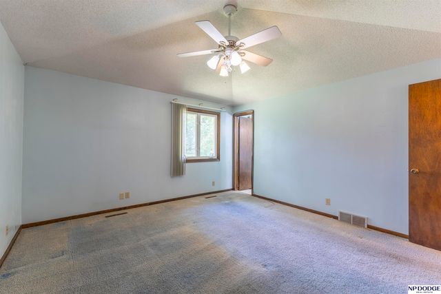 2121 N 129th Street, Omaha, NE 68164