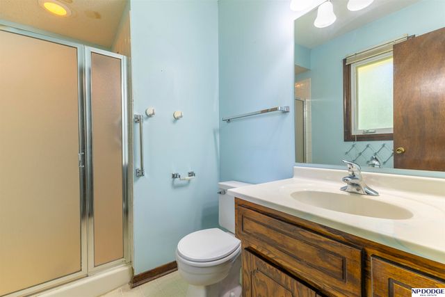 2121 N 129th Street, Omaha, NE 68164