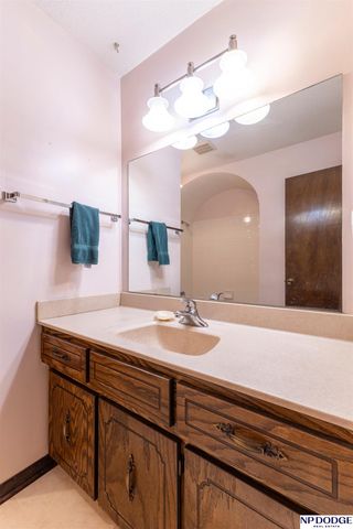 2121 N 129th Street, Omaha, NE 68164