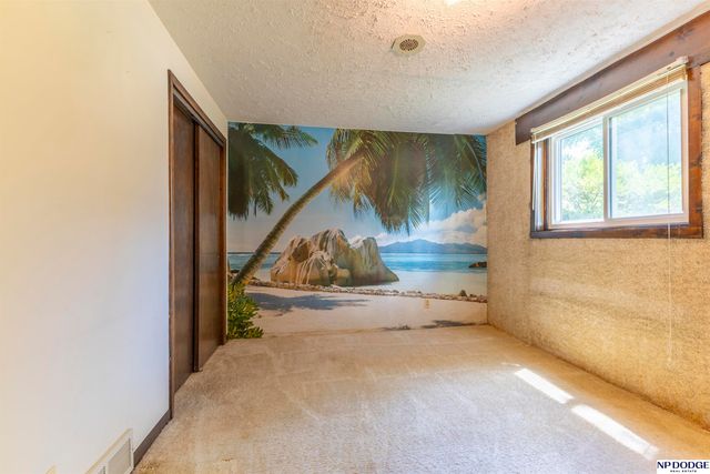 2121 N 129th Street, Omaha, NE 68164