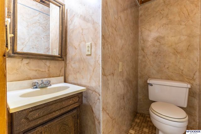 2121 N 129th Street, Omaha, NE 68164