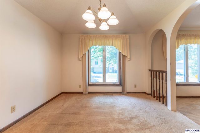 2121 N 129th Street, Omaha, NE 68164