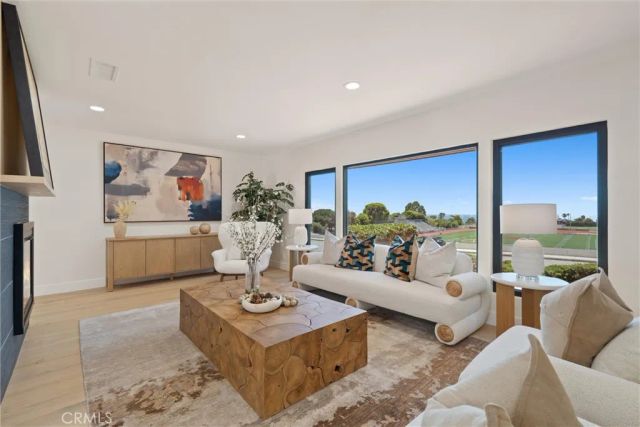 2112 Via Pacheco, Palos Verdes Estates, CA 90274