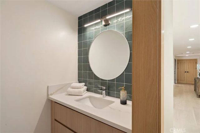 2112 Via Pacheco, Palos Verdes Estates, CA 90274