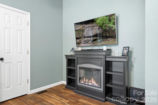 138 Valley Glen Drive, Troutman, NC 28166