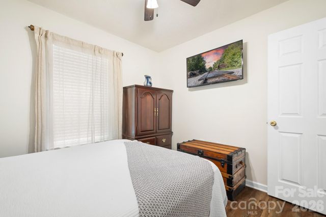 138 Valley Glen Drive, Troutman, NC 28166
