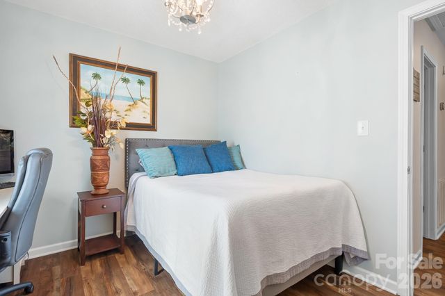 138 Valley Glen Drive, Troutman, NC 28166