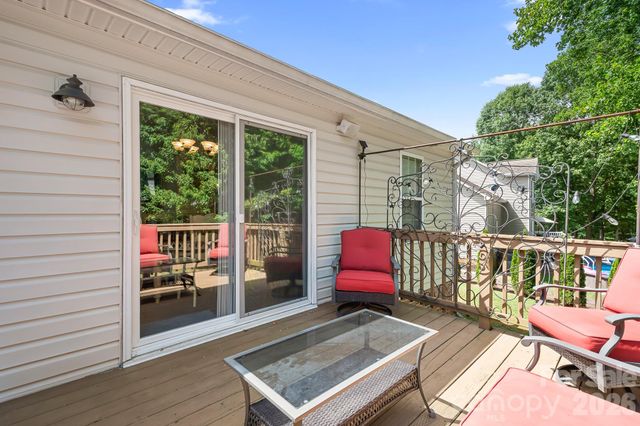 138 Valley Glen Drive, Troutman, NC 28166
