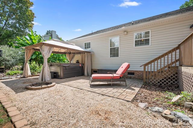138 Valley Glen Drive, Troutman, NC 28166