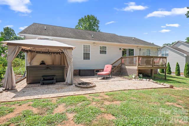 138 Valley Glen Drive, Troutman, NC 28166