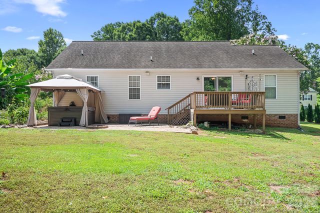 138 Valley Glen Drive, Troutman, NC 28166