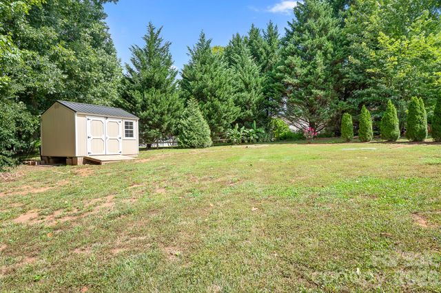 138 Valley Glen Drive, Troutman, NC 28166