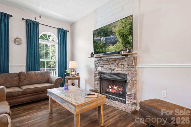 138 Valley Glen Drive, Troutman, NC 28166
