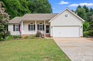 138 Valley Glen Drive, Troutman, NC 28166