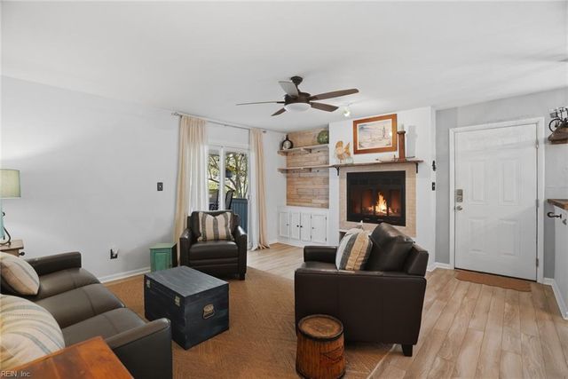 2408 Loran CT, Virginia Beach, VA 23451