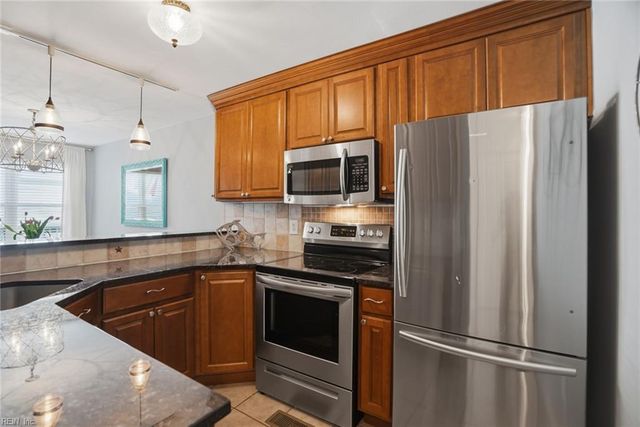 2408 Loran CT, Virginia Beach, VA 23451