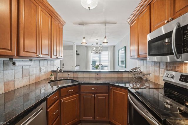 2408 Loran CT, Virginia Beach, VA 23451