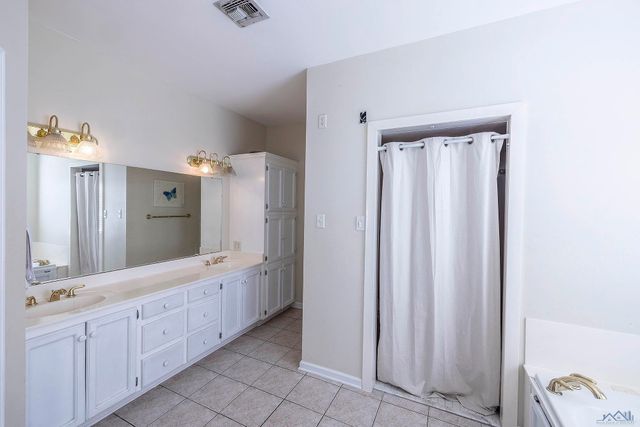 526 South French Quarter Drive, Houma, LA 70364