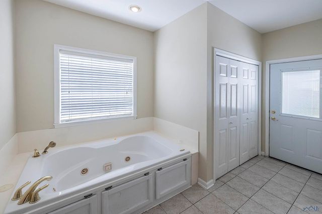 526 South French Quarter Drive, Houma, LA 70364