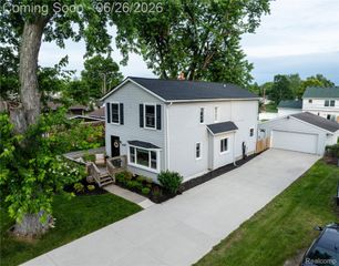 429 Dorothy Street, South Lyon, MI 48178