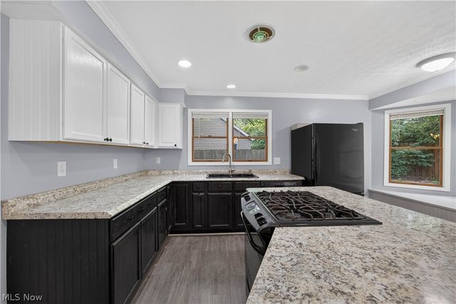 237 Butternut Lane, Berea, OH 44017