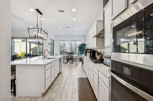 8134 E JASMINE Street, Mesa, AZ 85207