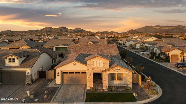 8134 E JASMINE Street, Mesa, AZ 85207