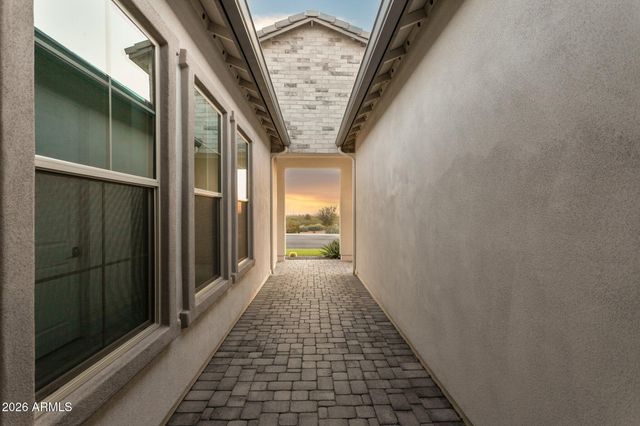 8134 E JASMINE Street, Mesa, AZ 85207